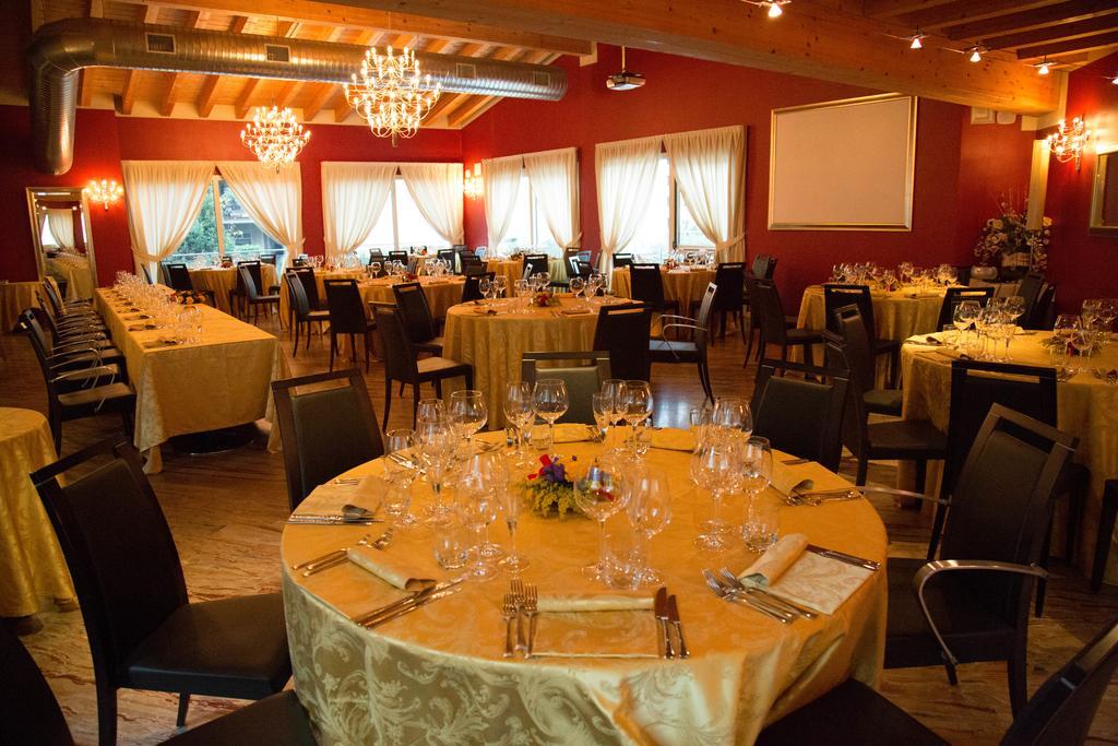 Hotel San Martino Boario Terme Eksteriør billede